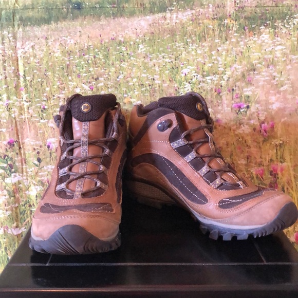 merrell vibram hiking boots
